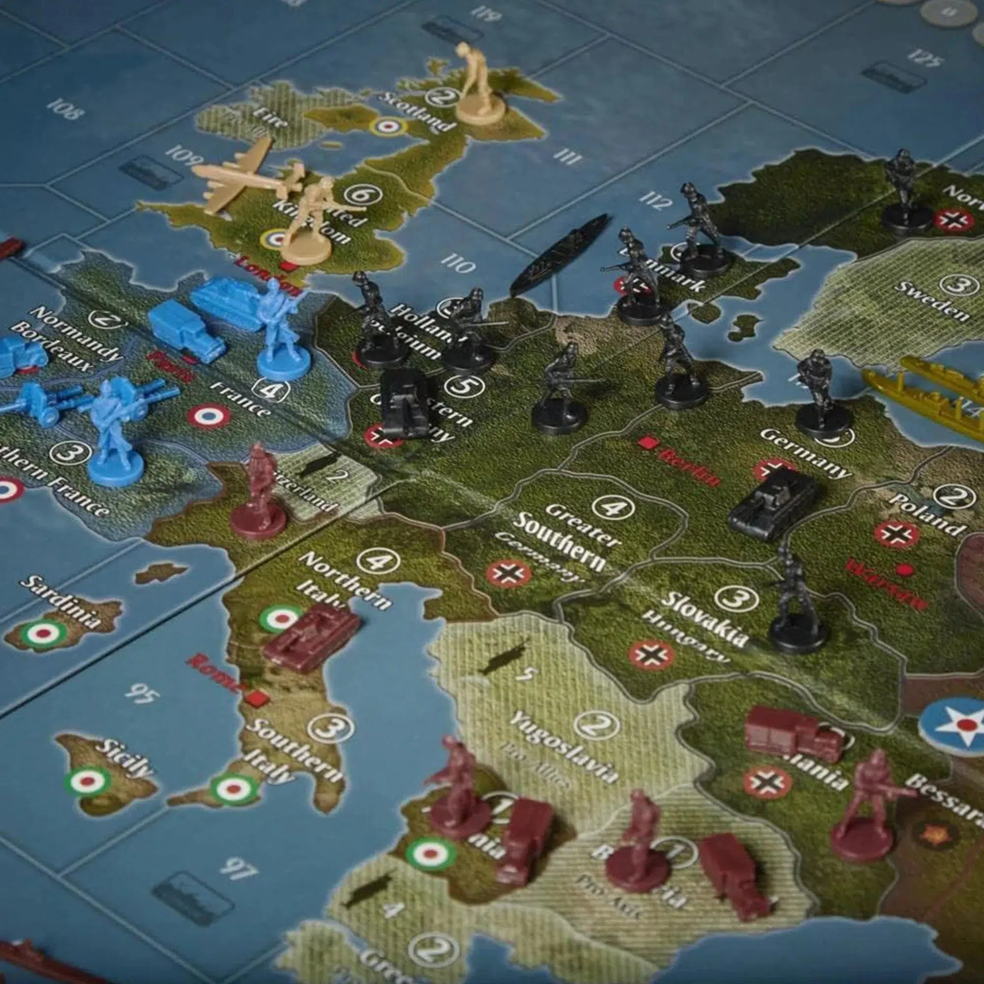 Axis & Allies: Europe 1940 (Second Edition) - Strategy World War II Board Game for Adults (2-5 Players, Ages 12+) - Avalon Hill - Image 5