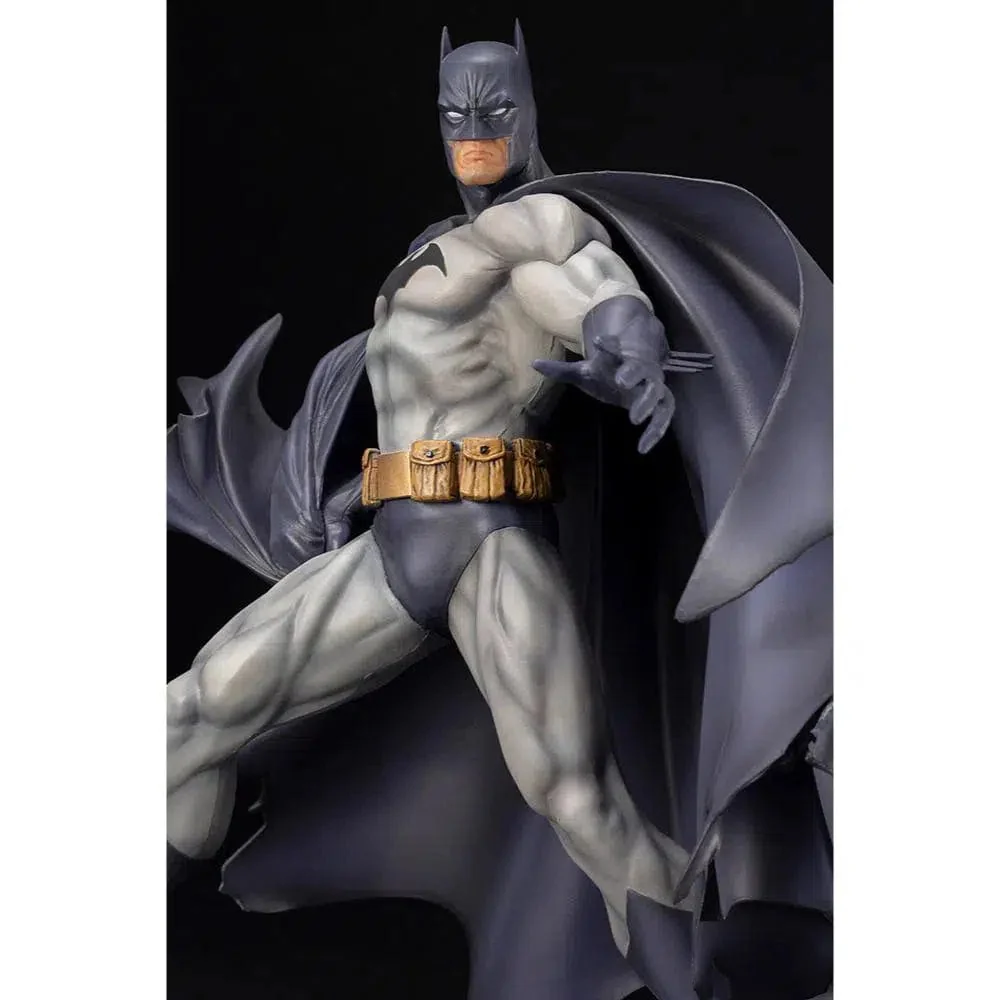 DC Comics [Batman: Hush] - Batman Statue Figure (1:6 Scale) - Kotobukiya - ArtFX Series - Image 3