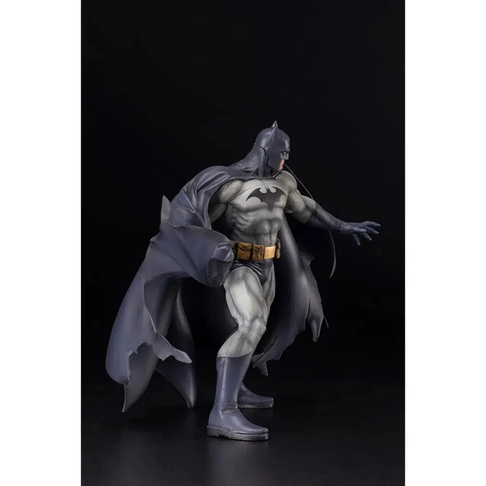 DC Comics [Batman: Hush] - Batman Statue Figure (1:6 Scale) - Kotobukiya - ArtFX Series - Image 4