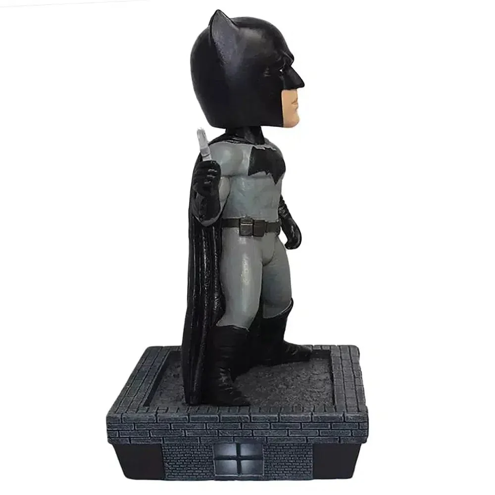 DC Comics [Justice League] - Batman Bobble-Head Figure (8") - FOCO - Image 3