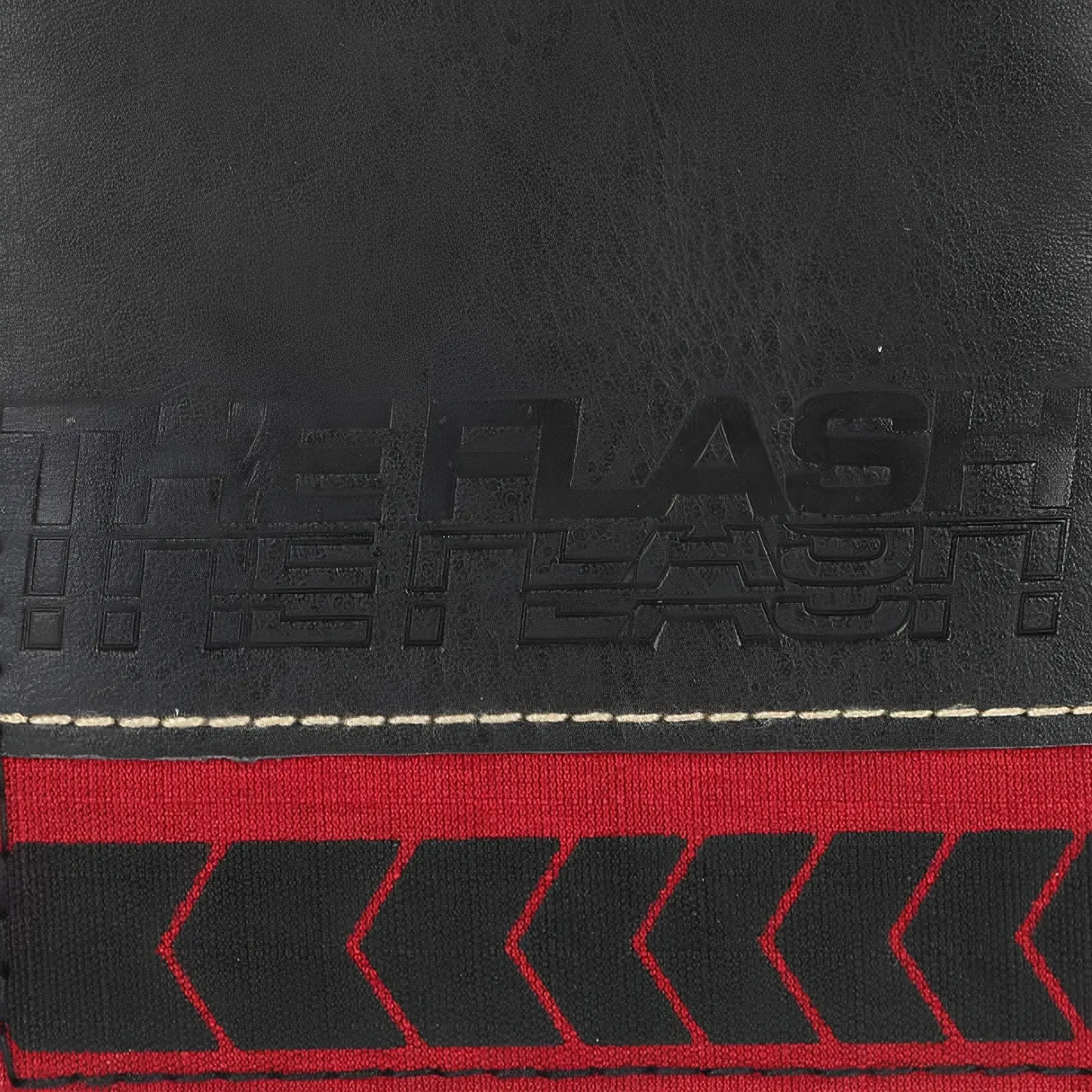 DC Comics: "The Flash" Worlds Collide - Lightning Bolt Symbol Wallet (Bi-fold) - Bioworld - Image 4