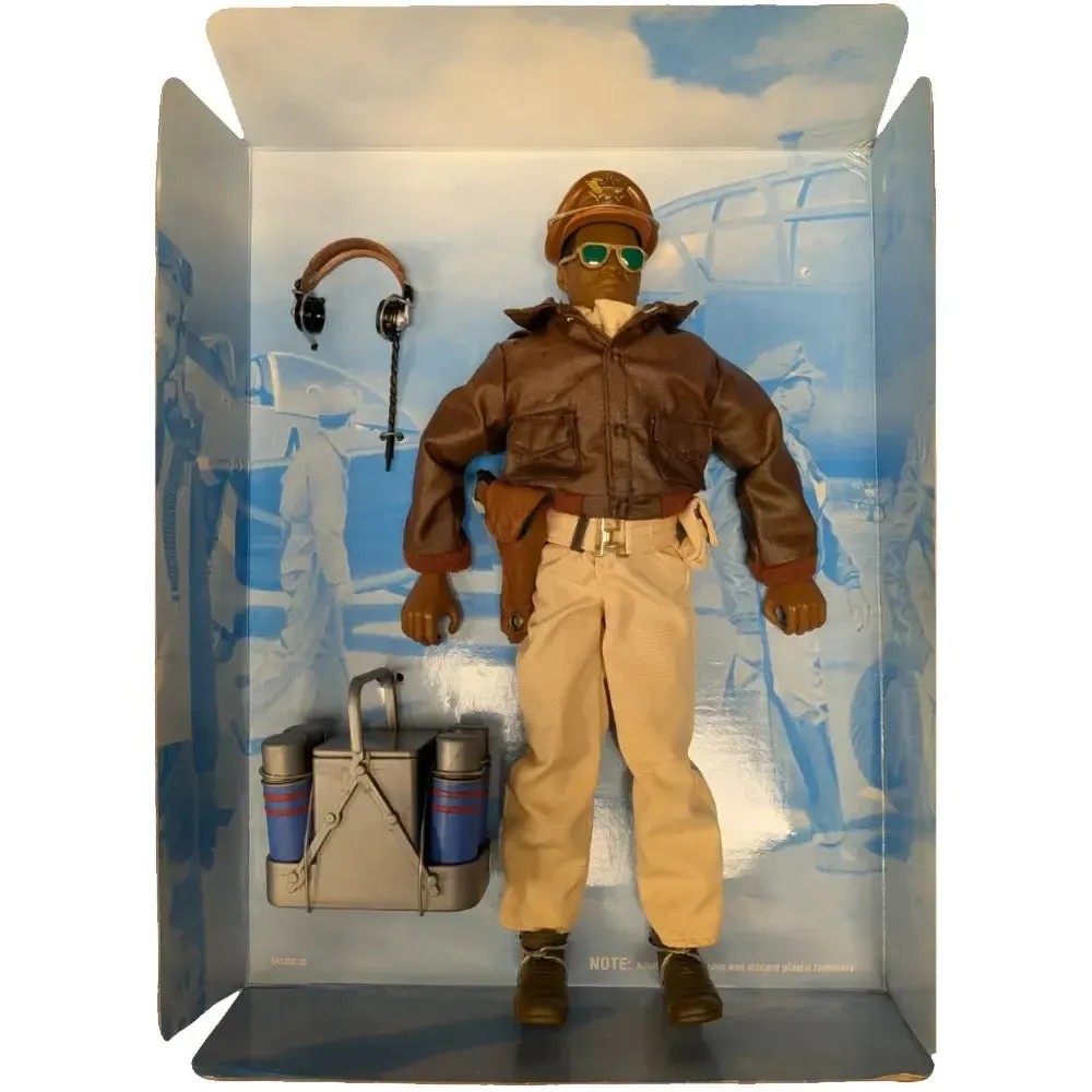 G.I. Joe [Classic Collection] - Tuskegee Bomber Pilot Action Figure (12") - Hasbro (1996) - Image 5