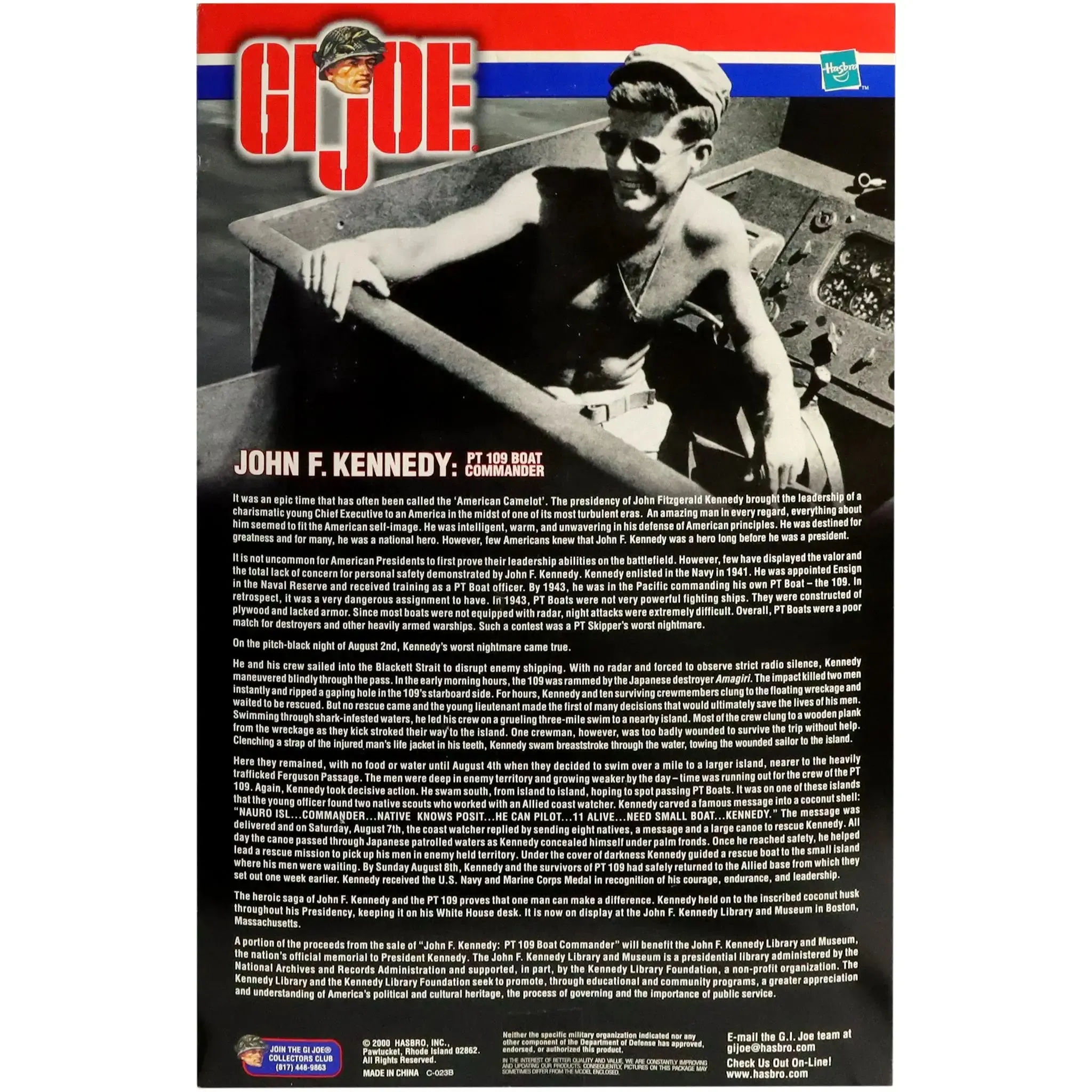 G.I. Joe - PT 109 Boat Commander John F. Kennedy Action Figure (12") - Hasbro - (2000) - Image 2