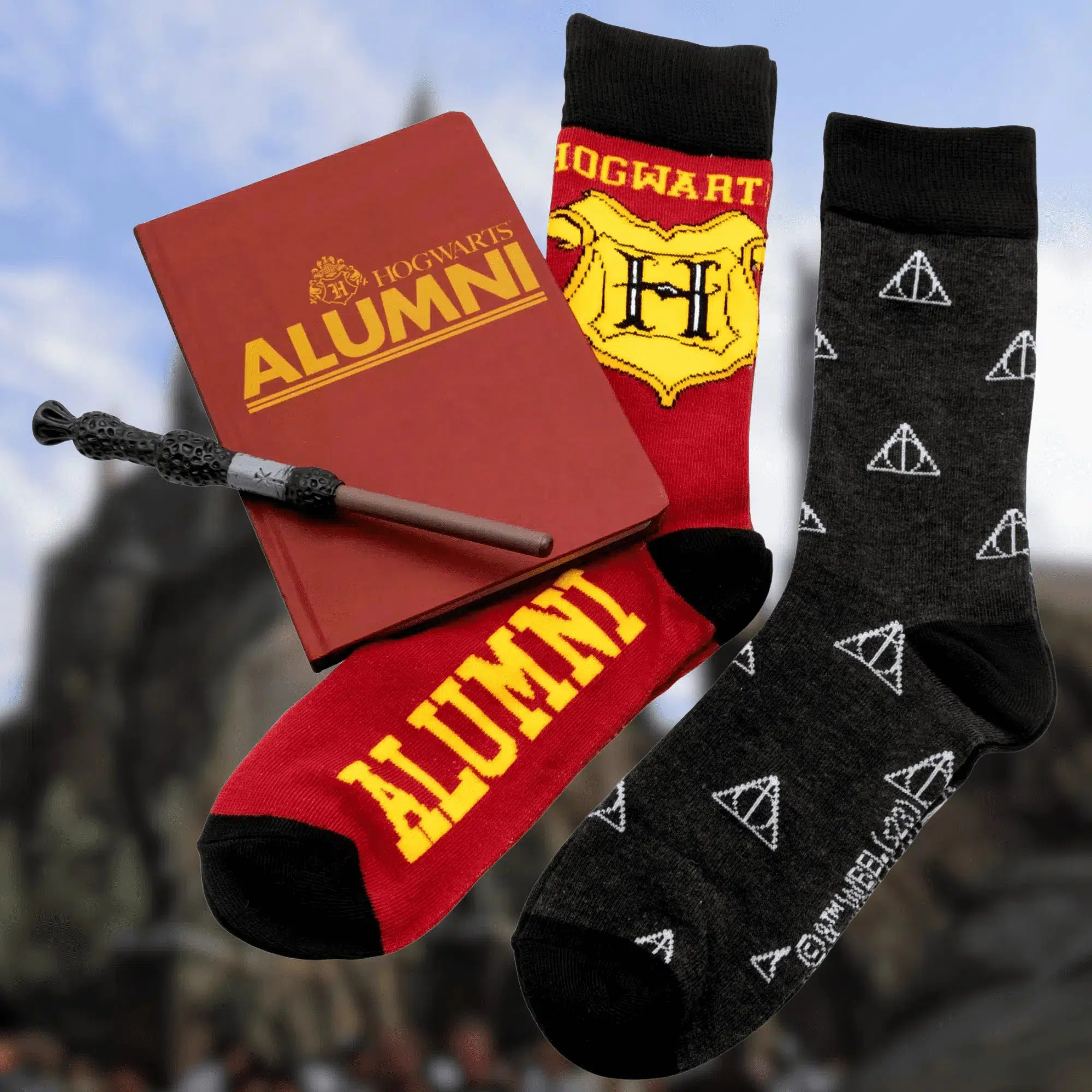 Harry Potter - Hogwarts Stationery & Socks Gift Box Set - Culturefly - Notebook, Wand Pen, Crew Socks - Image 7