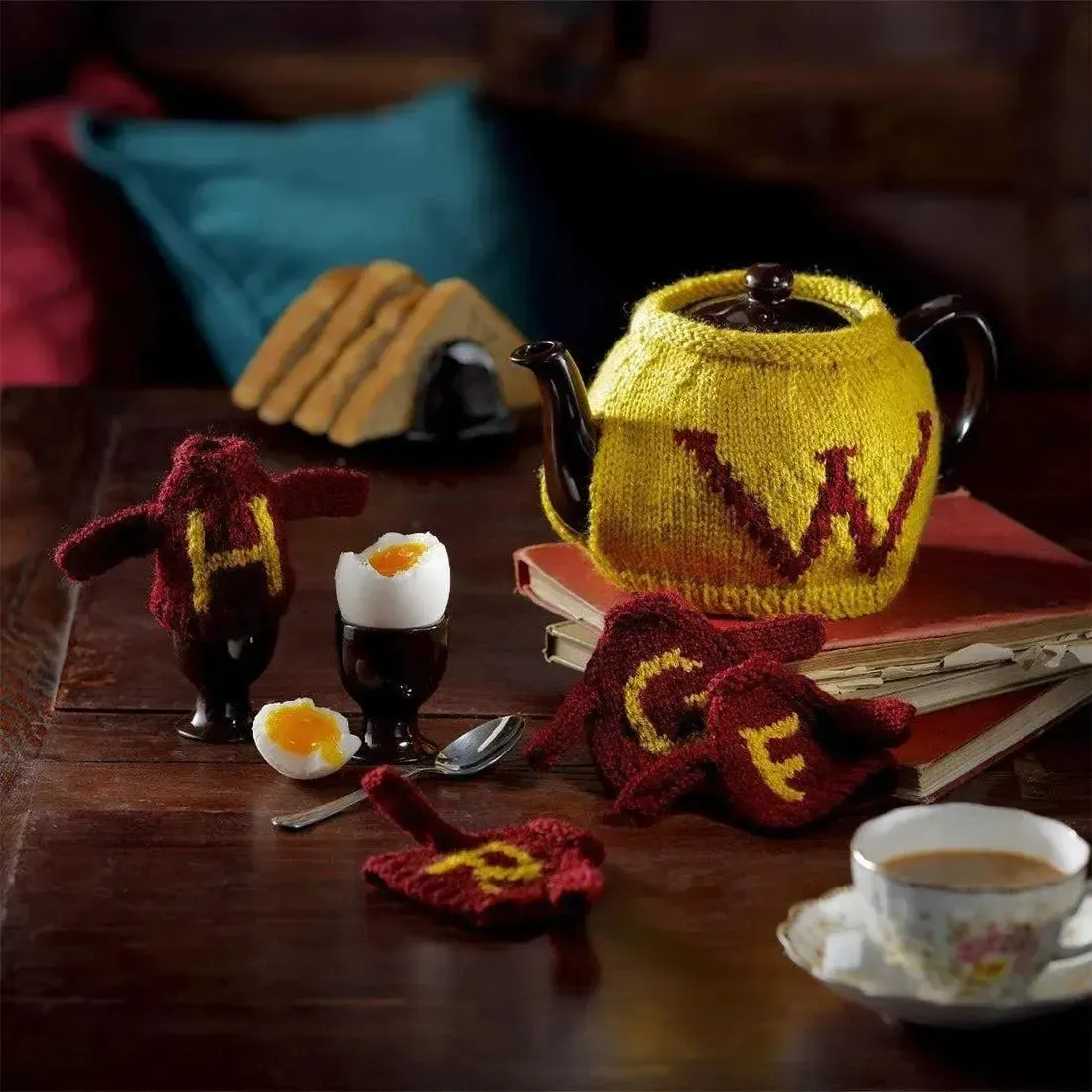 Harry Potter - Tea Cosy & Egg Cosy Knitting Kit (Intermediate Difficulty) - Eaglemoss - Hero Collector Series - Image 5