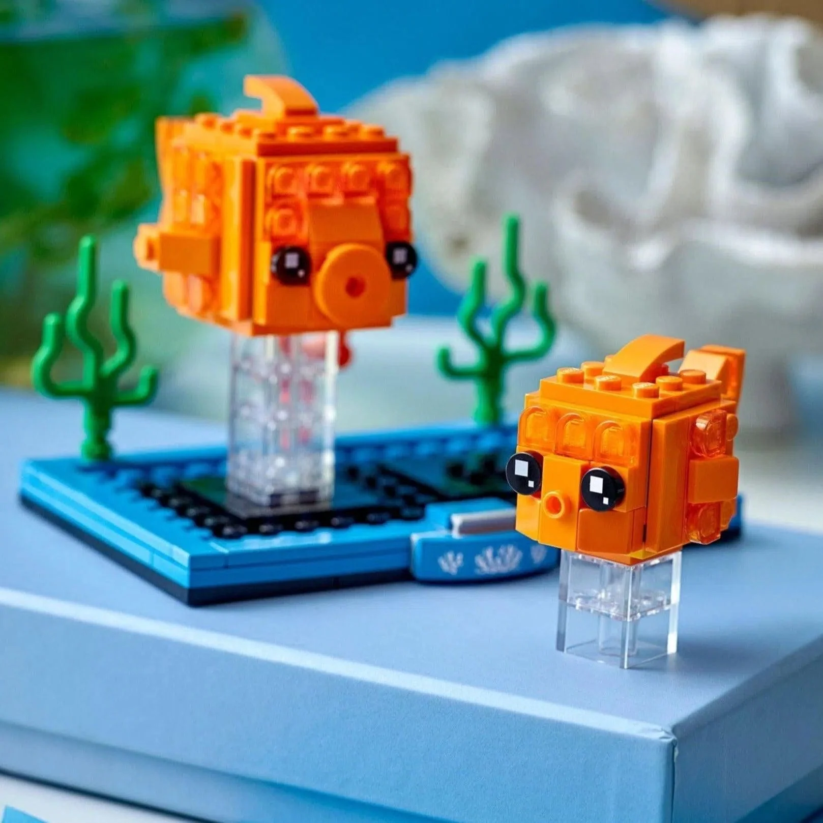 LEGO [BrickHeadz] - Goldfish Building Set - Pets Series (40442) - Image 4