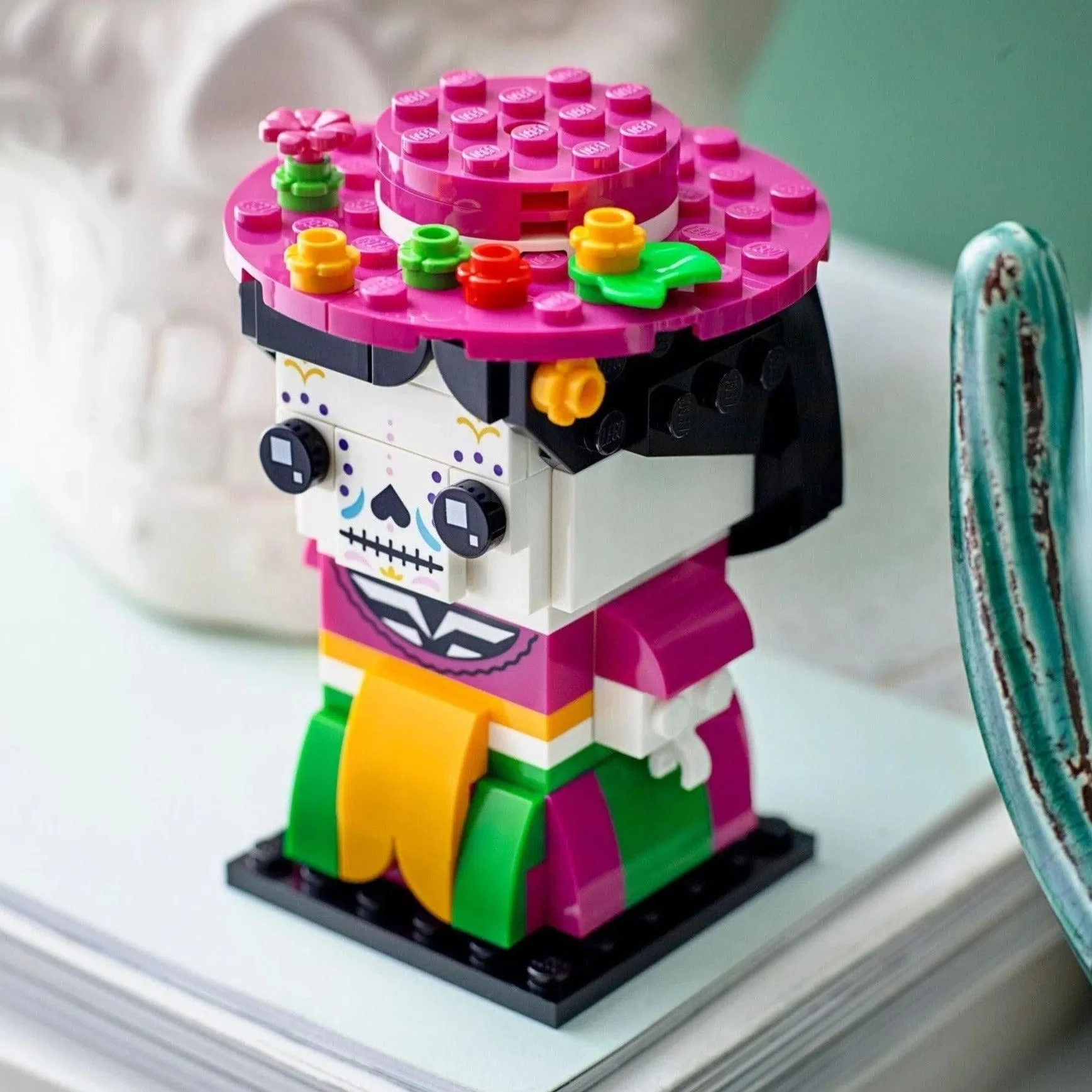 LEGO [BrickHeadz] - La Catrina Building Set - Seasonal Series (40492) - Image 4