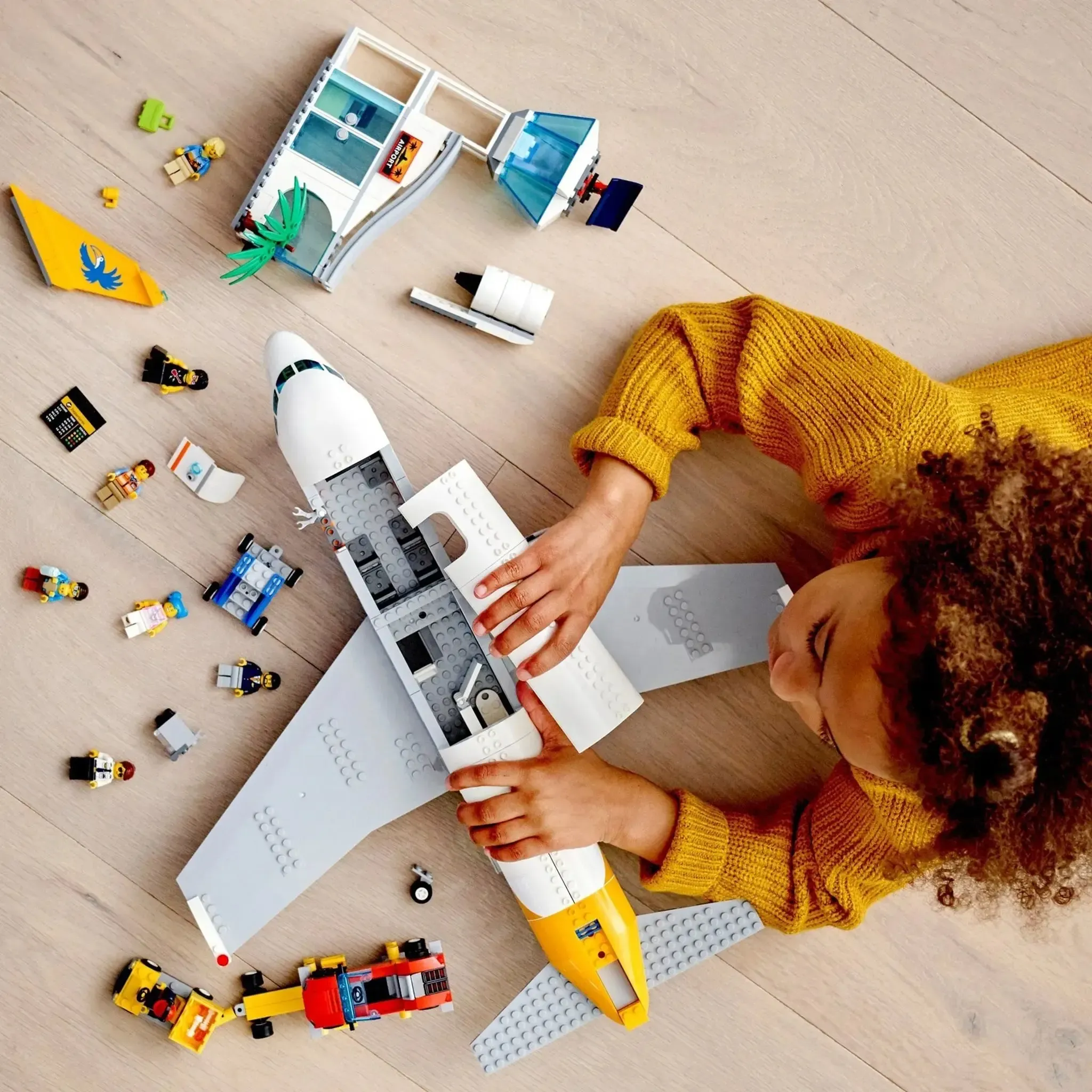 LEGO [City] - Passenger Airplane Building Set - Airport Series (60262) - Image 14