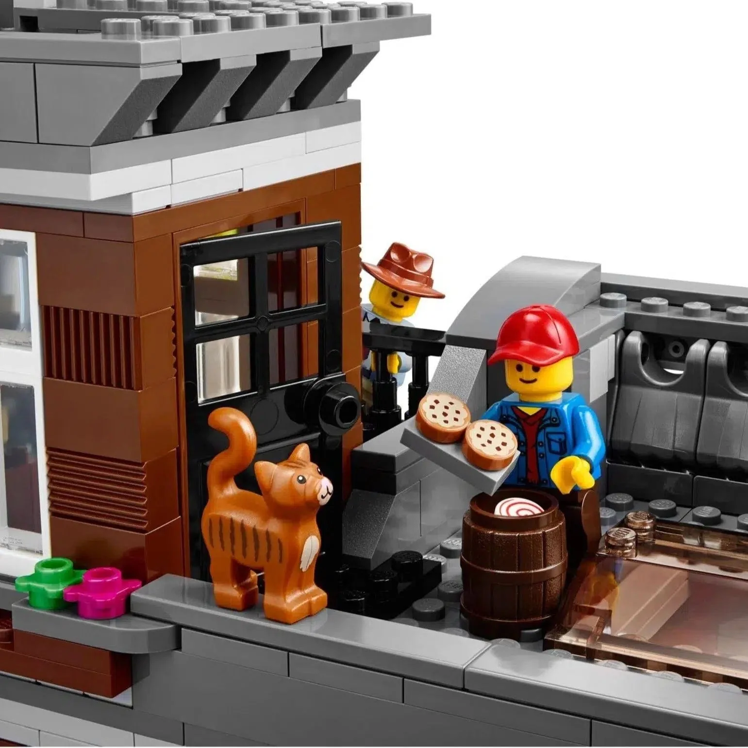 LEGO [Creator Expert] - Detective's Office Building Set - Modular Buildings Collection Series (10246) - Image 10