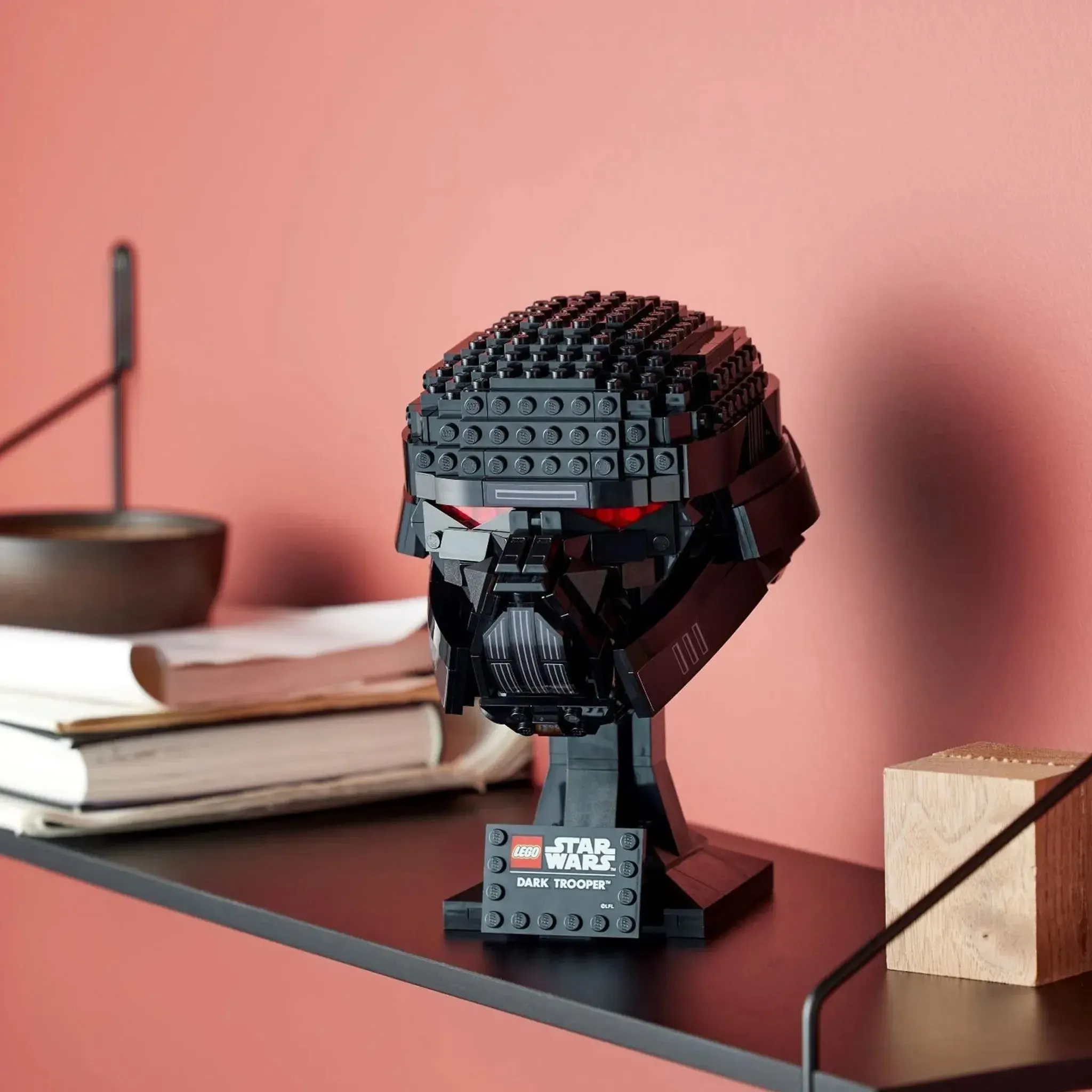 LEGO [Star Wars] - Dark Trooper Helmet Building Set - Helmet Collection Series (75343) - Image 6