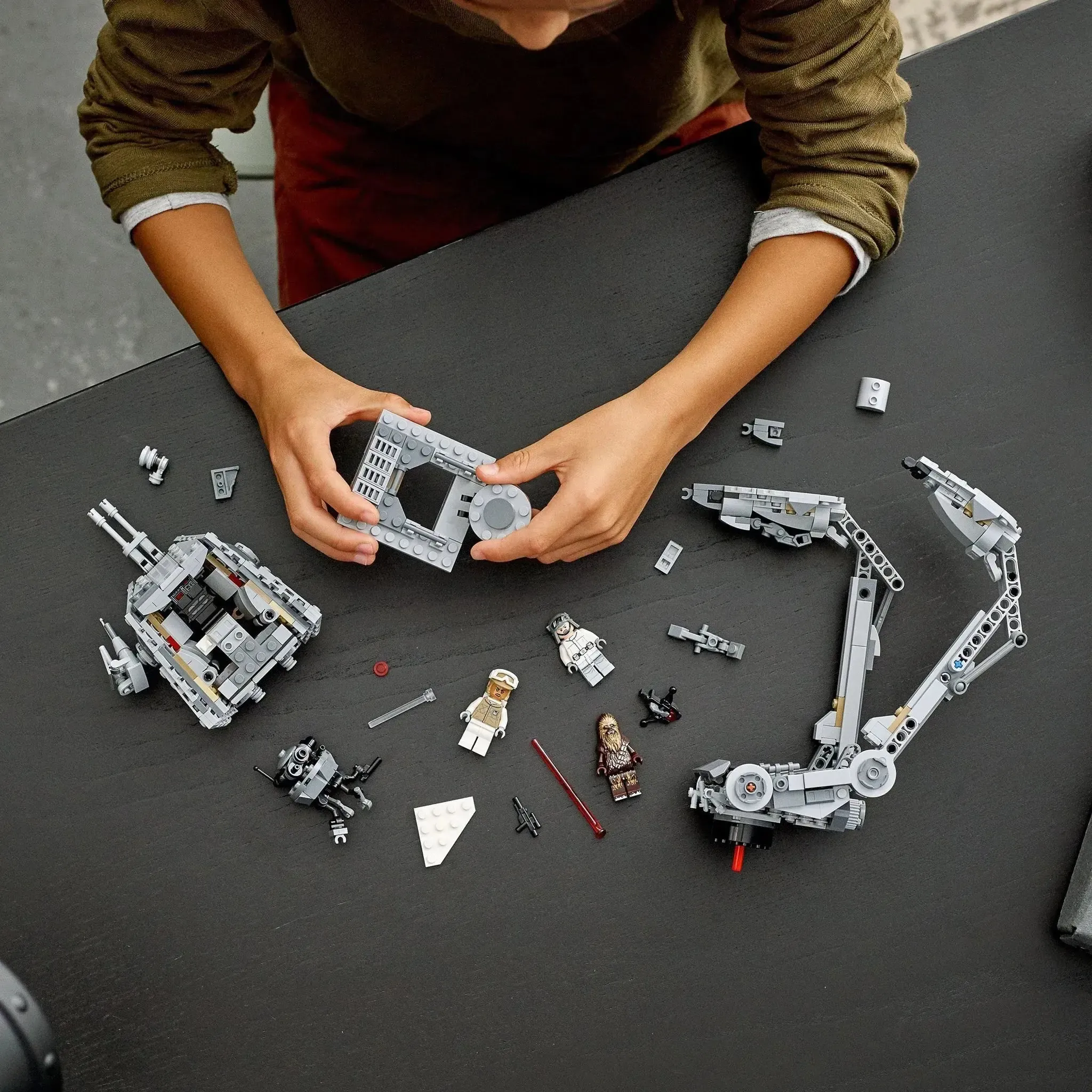 LEGO [Star Wars] - Hoth AT-ST Building Set - Episode V Series (75322) - Image 10