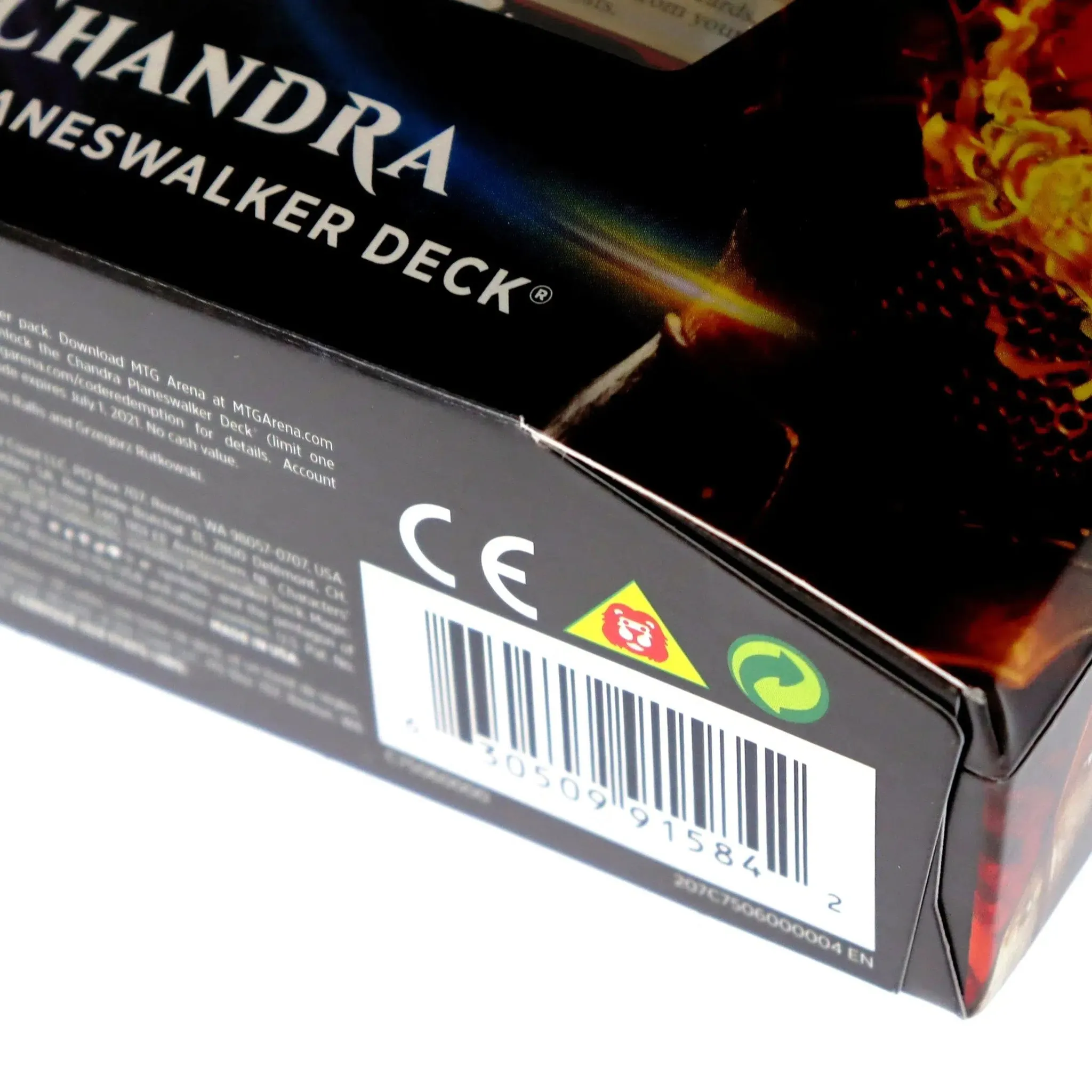 Magic: The Gathering [Core 2021] - Chandra, Flame's Catalyst Planeswalker Deck - Image 4