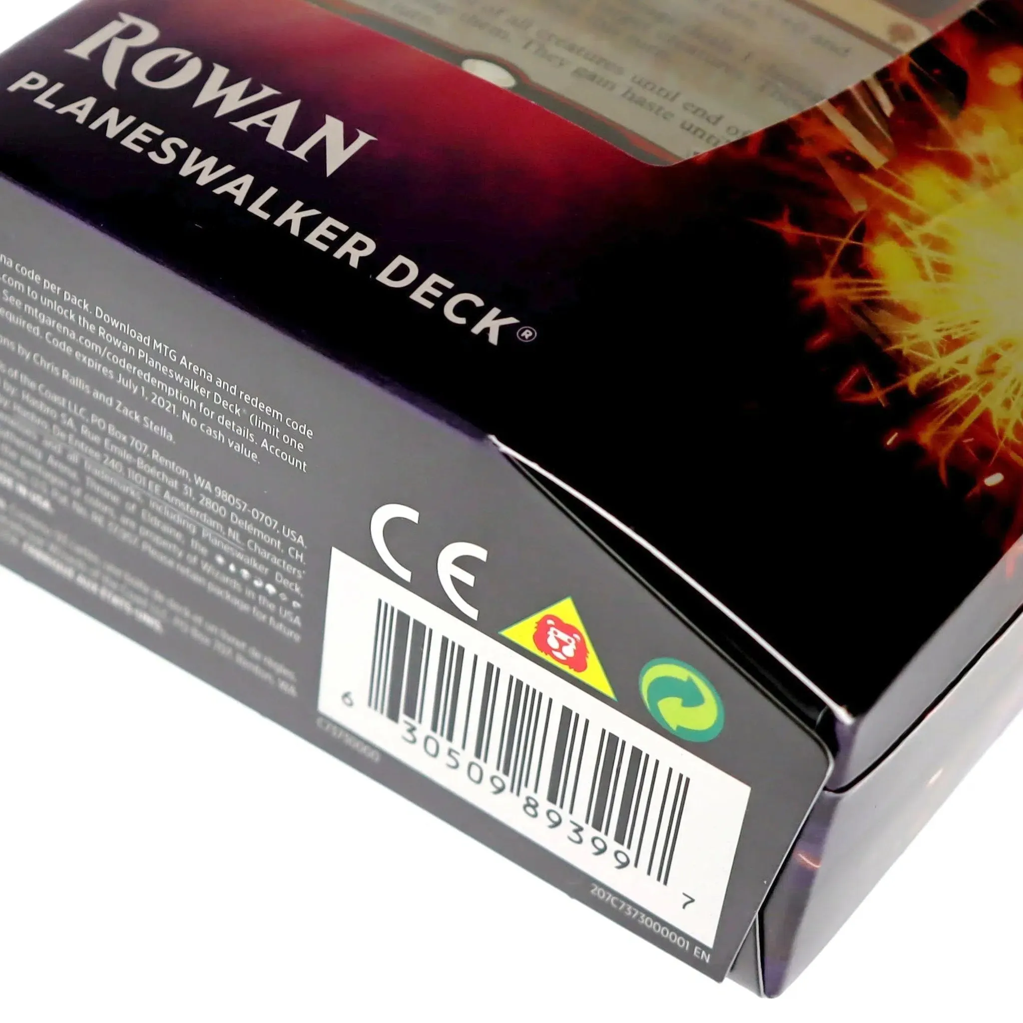 Magic: The Gathering [Throne of Eldraine] - Rowan, Fearless Sparkmage Planeswalker Deck - Image 4