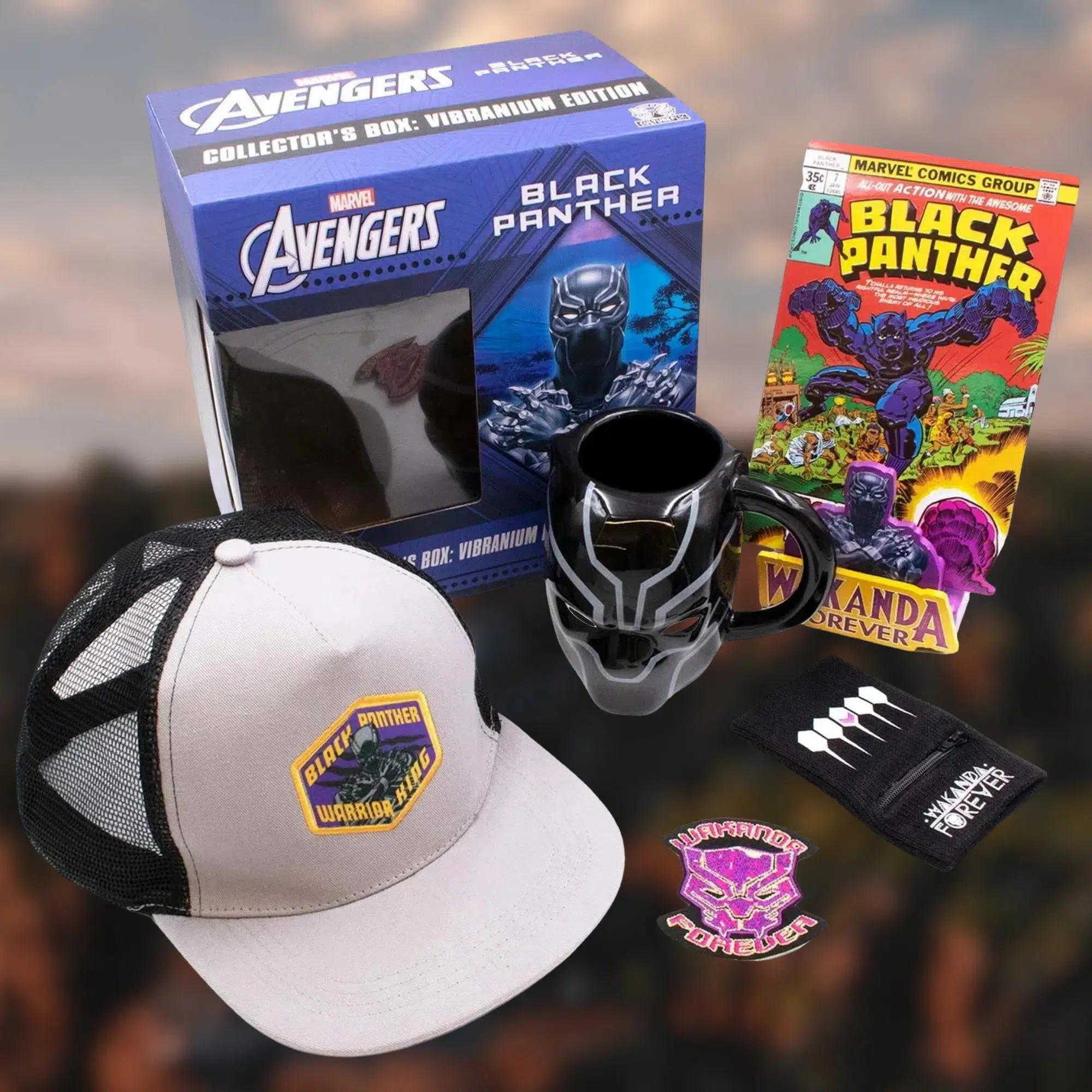 Marvel: Avengers - Black Panther Collector's Gift Box Set (Vibranium Edition) - Culturefly - Molded Mug, Embroidered Patch, Wristband, Patch Hat, Metal Comic Cover Card - Image 7