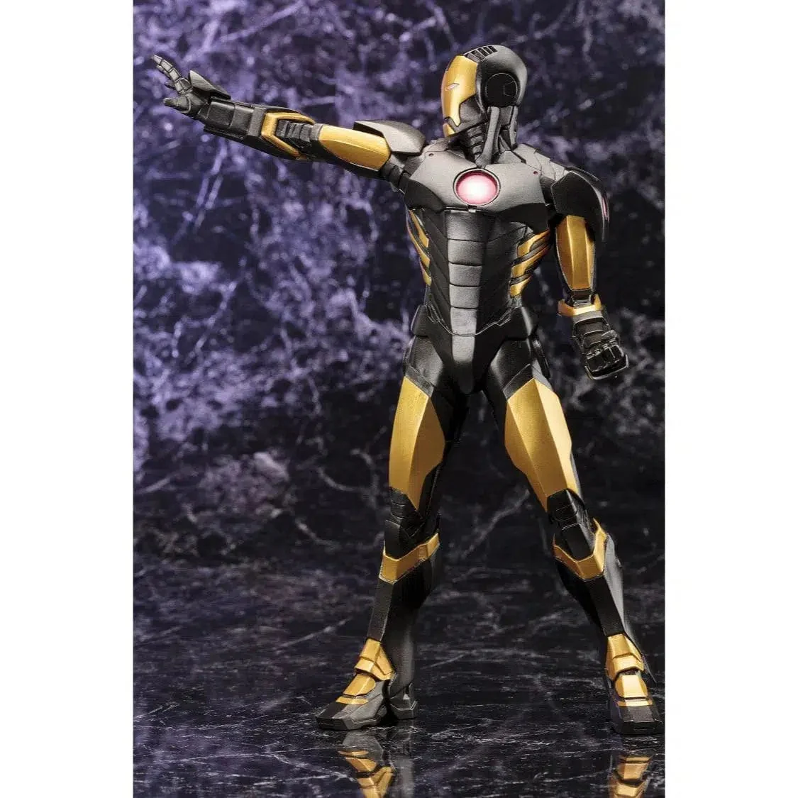 Marvel Now! - Iron Man: Model 42 Figure (Black and Gold Version) - Kotobukiya - ArtFX+ - Image 4