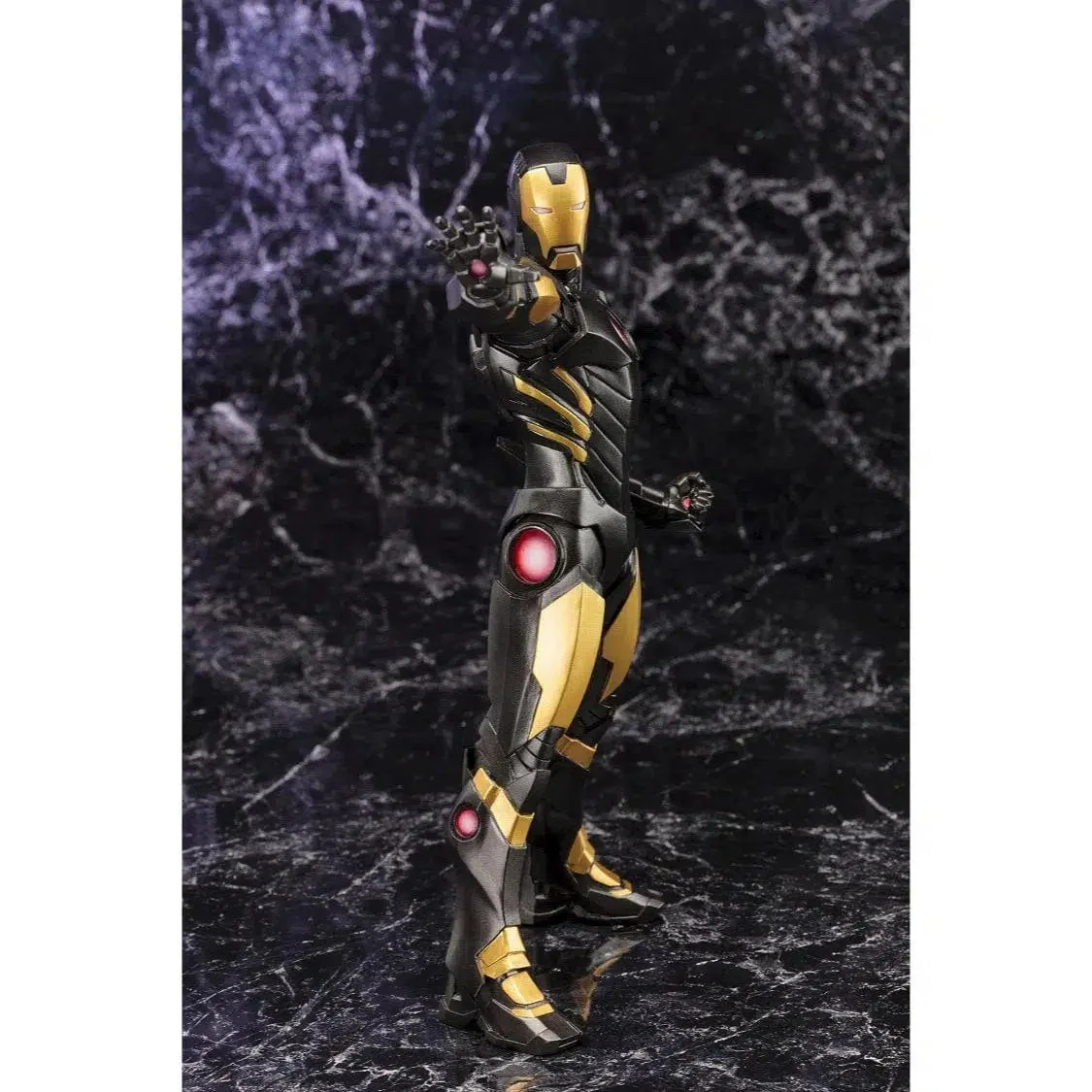 Marvel Now! - Iron Man: Model 42 Figure (Black and Gold Version) - Kotobukiya - ArtFX+ - Image 7