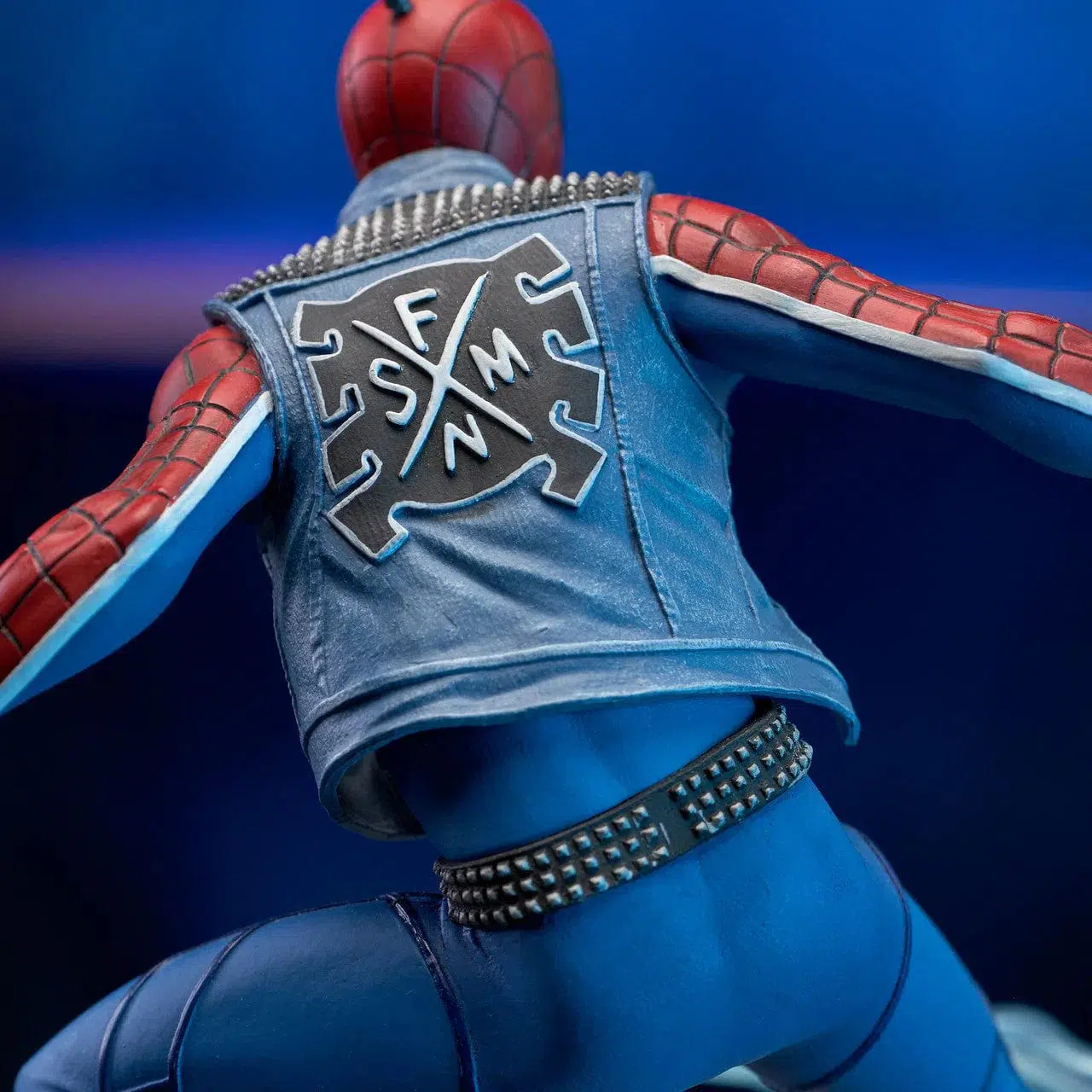 Marvel - Spider-Punk Figure (PlayStation 4 Version) - Diamond Select Toys - Gallery Diorama Series - Image 10