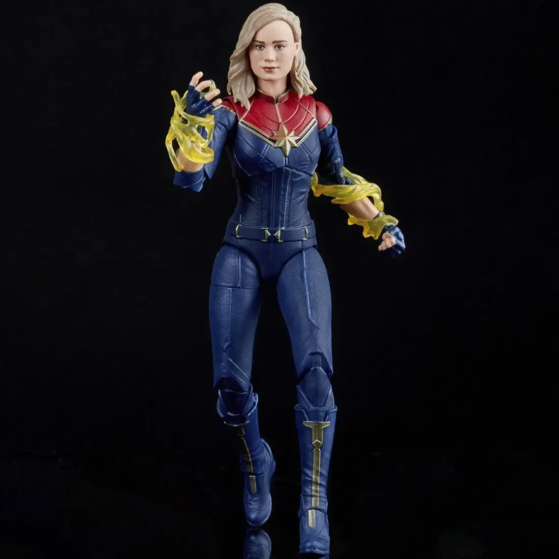 Marvel [The Marvels] - Captain Marvel Action Figure (6") - Hasbro - Marvel Legends Series [Build a Figure: Totally Awesome Hulk] - Image 6