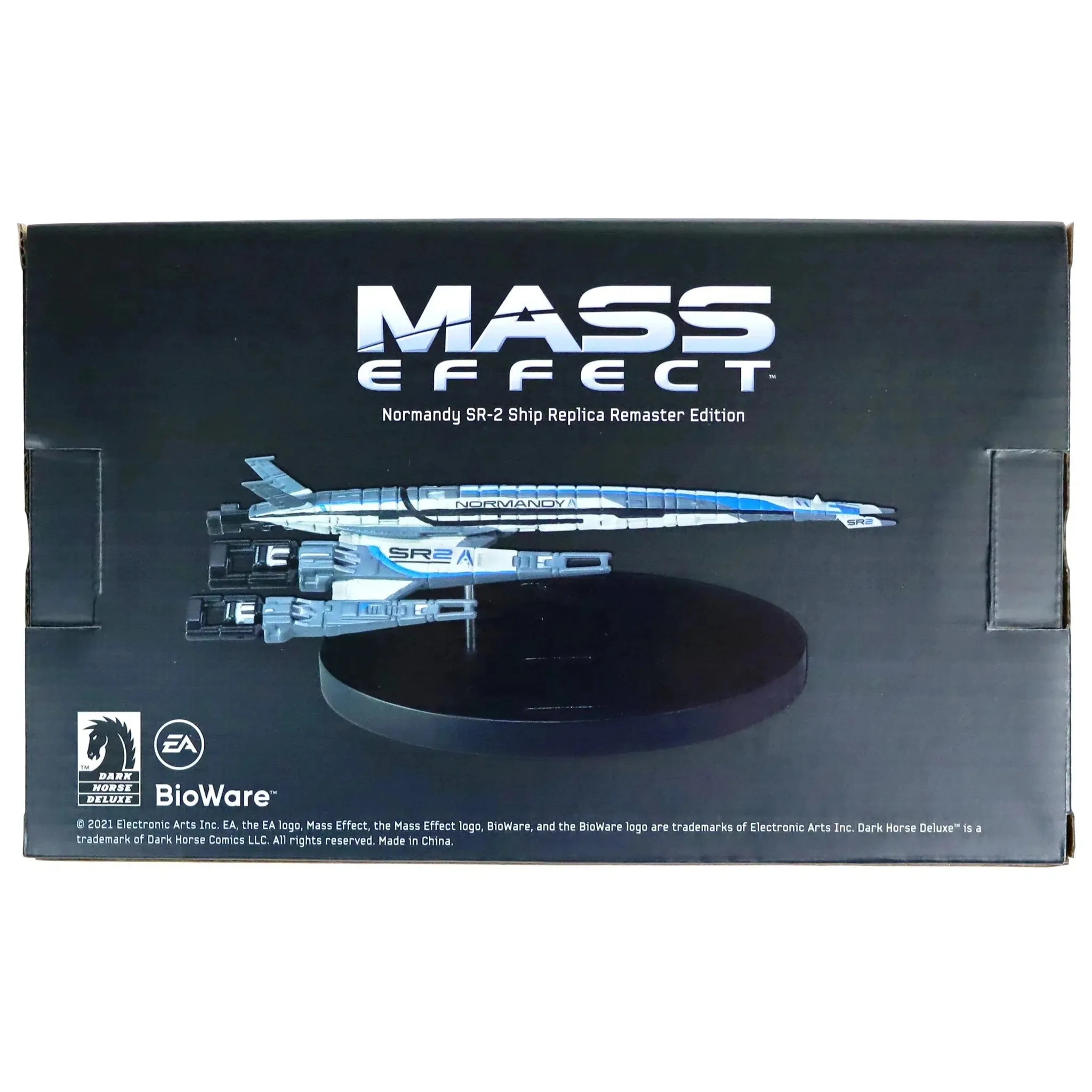 Mass Effect 3 - SSV Normandy SR-2 Ship Replica Remaster Edition Figure - Dark Horse - Image 3