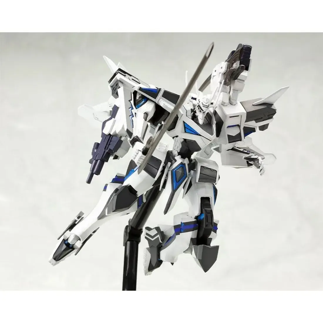 Muv-Luv Alternative: Total Eclipse - Yuya Bridges Mecha Shiranui Second Phase3 Ki Full Action Figure Model Kit (1:144 Scale, Plastic) - Kotobukiya - Image 8