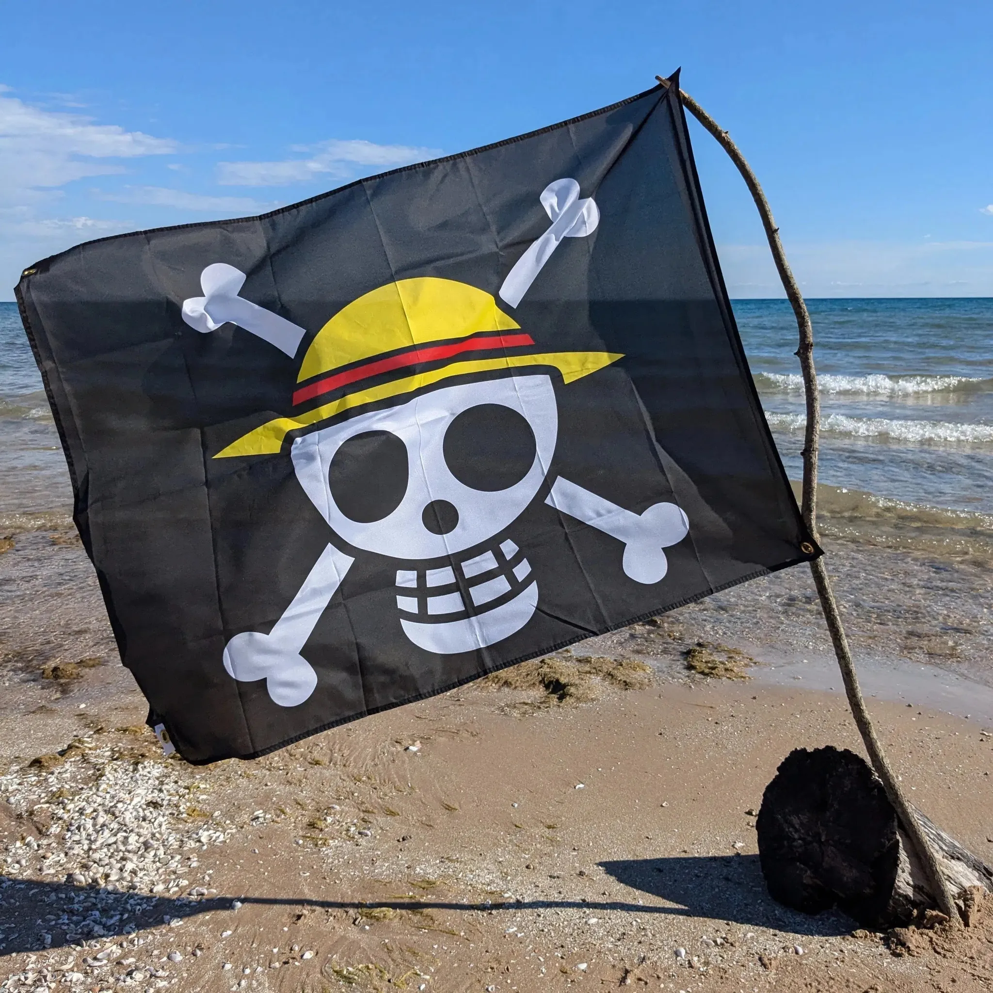 One Piece - The Straw Hat Pirates Flag (43"x31.5") - Great Eastern Entertainment - (Luffy's Jolly Roger) - Image 2