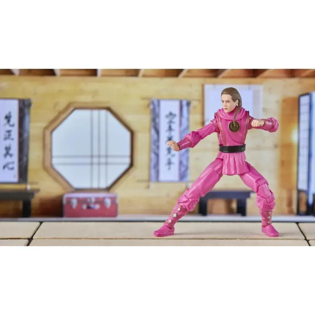 Power Rangers x Cobra Kai - Pink Mantis Ranger Outfit Morphed Samantha Larusso (6") - Hasbro - Lightning Collection Series - Image 10