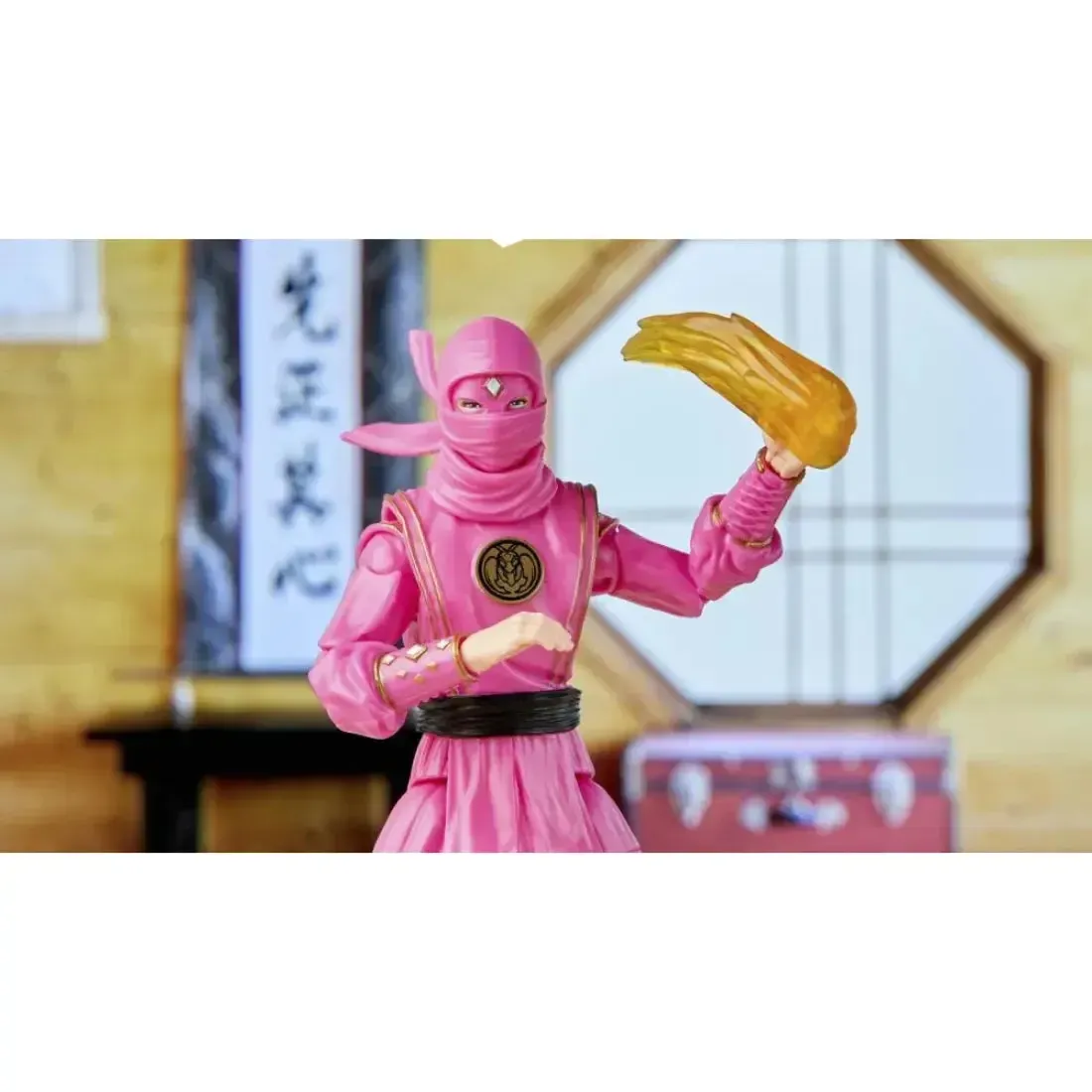 Power Rangers x Cobra Kai - Pink Mantis Ranger Outfit Morphed Samantha Larusso (6") - Hasbro - Lightning Collection Series - Image 12
