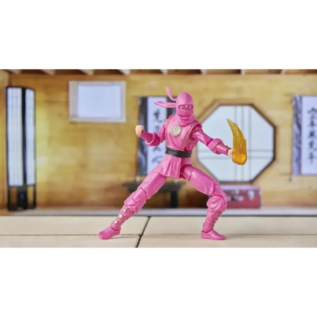 Power Rangers x Cobra Kai - Pink Mantis Ranger Outfit Morphed Samantha Larusso (6") - Hasbro - Lightning Collection Series - Image 13