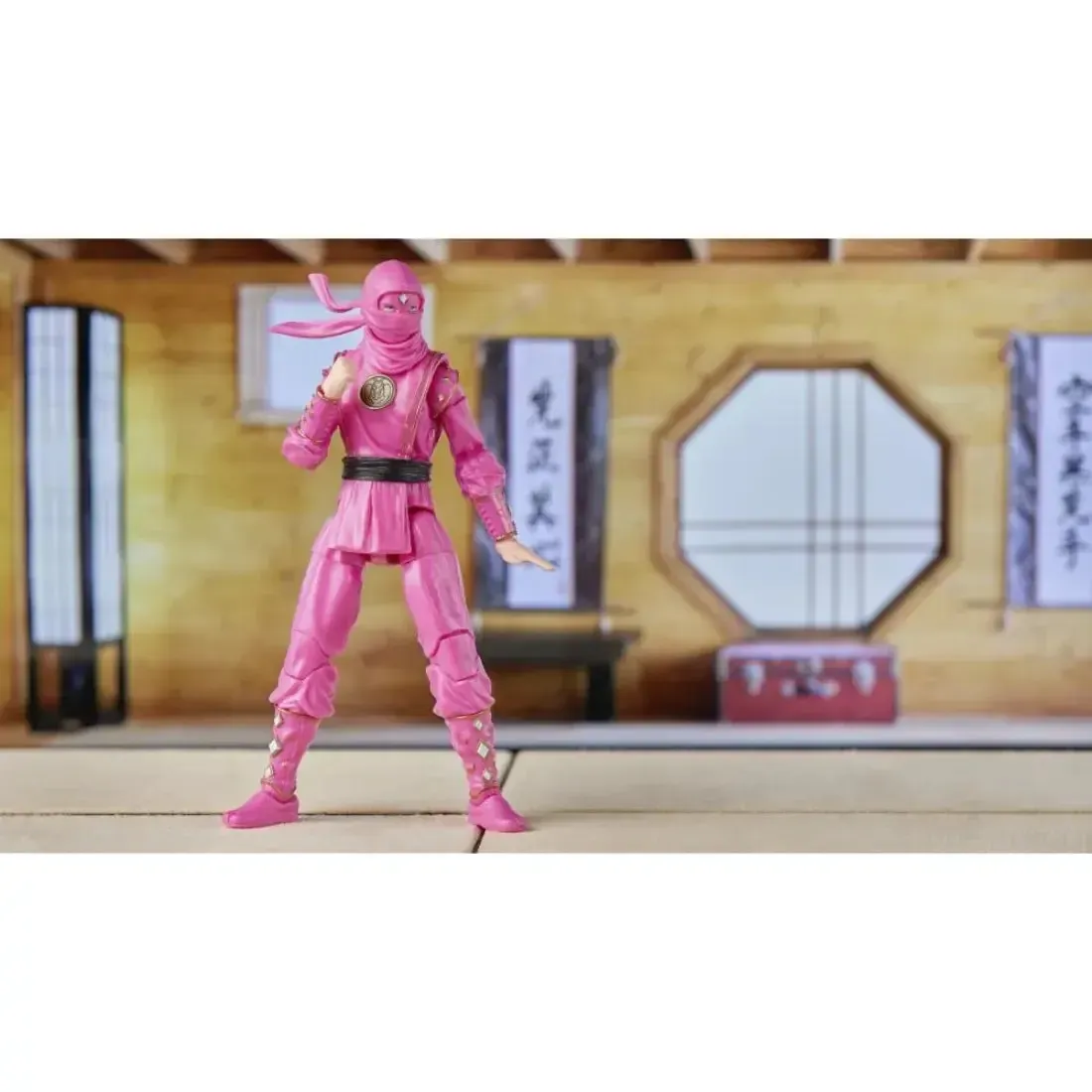 Power Rangers x Cobra Kai - Pink Mantis Ranger Outfit Morphed Samantha Larusso (6") - Hasbro - Lightning Collection Series - Image 16