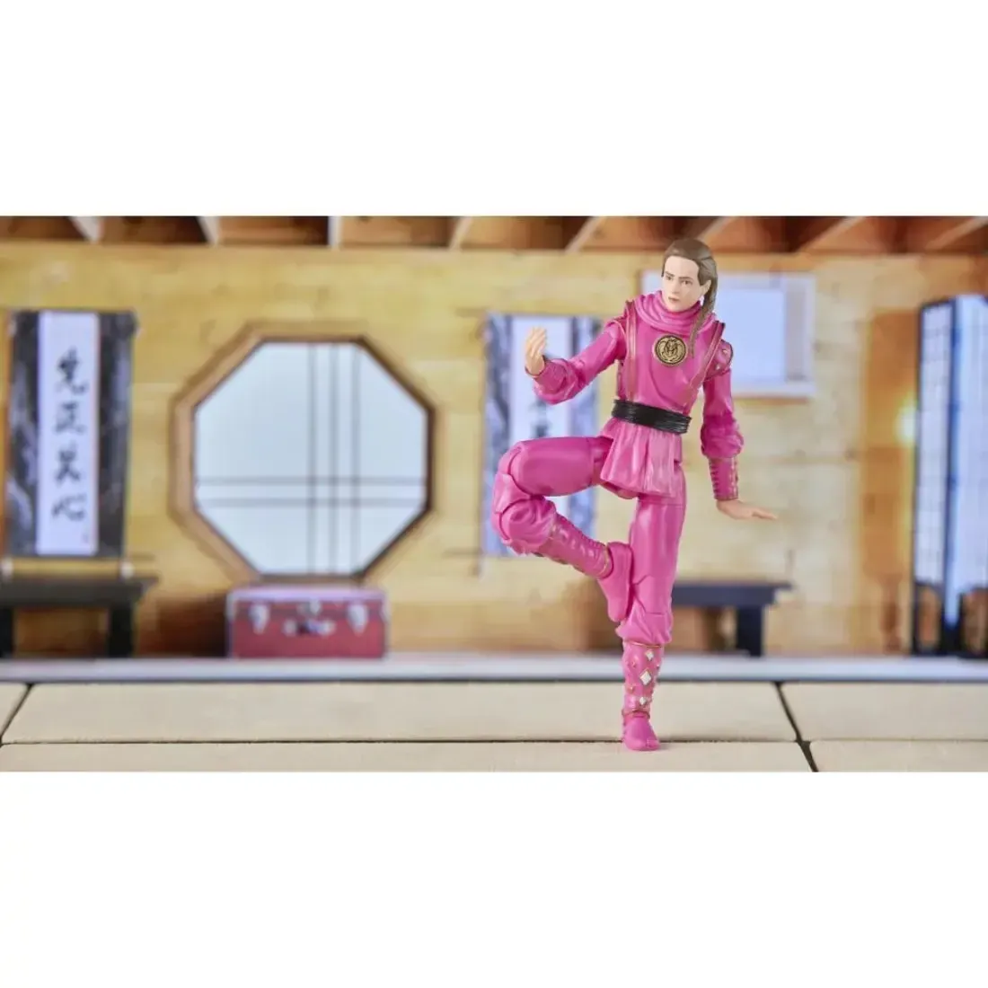 Power Rangers x Cobra Kai - Pink Mantis Ranger Outfit Morphed Samantha Larusso (6") - Hasbro - Lightning Collection Series - Image 9