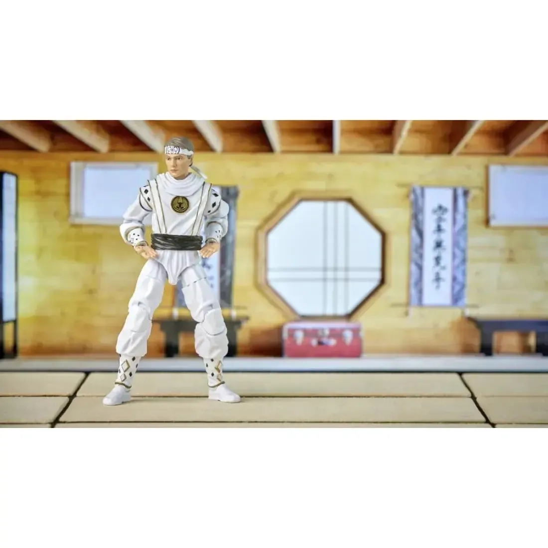 Power Rangers x Cobra Kai - White Crane Ranger Outfit Morphed Daniel Larusso (6") - Hasbro - Lightning Collection Series - Image 12