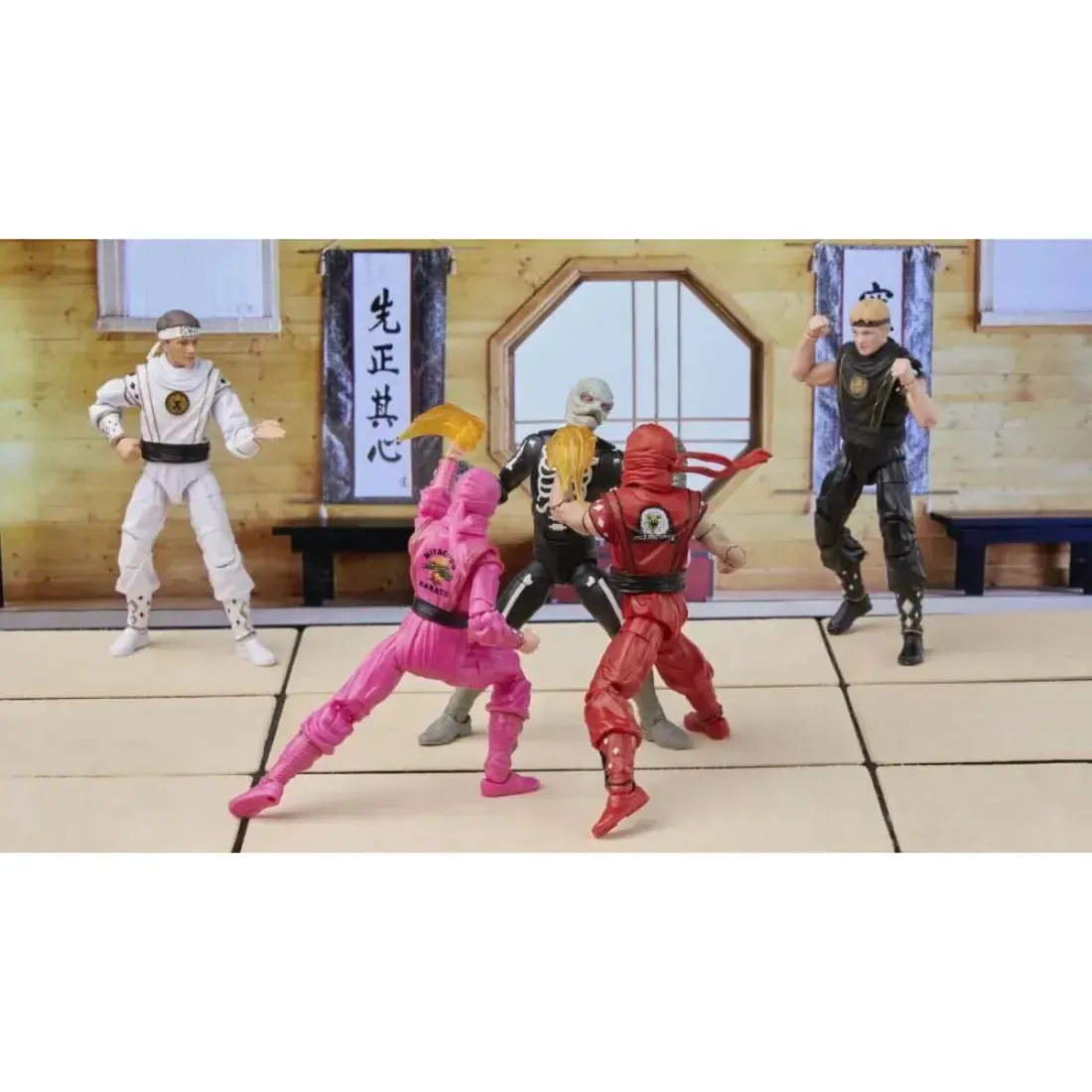 Power Rangers x Cobra Kai - White Crane Ranger Outfit Morphed Daniel Larusso (6") - Hasbro - Lightning Collection Series - Image 27