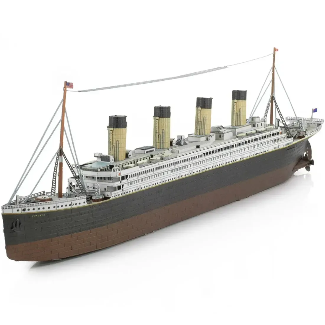 RMS Titanic Ship Figure Model Kit (1:928 Scale, Steel, Moderate Difficulty) - Fascinations - Metal Earth Premium Series - Image 3