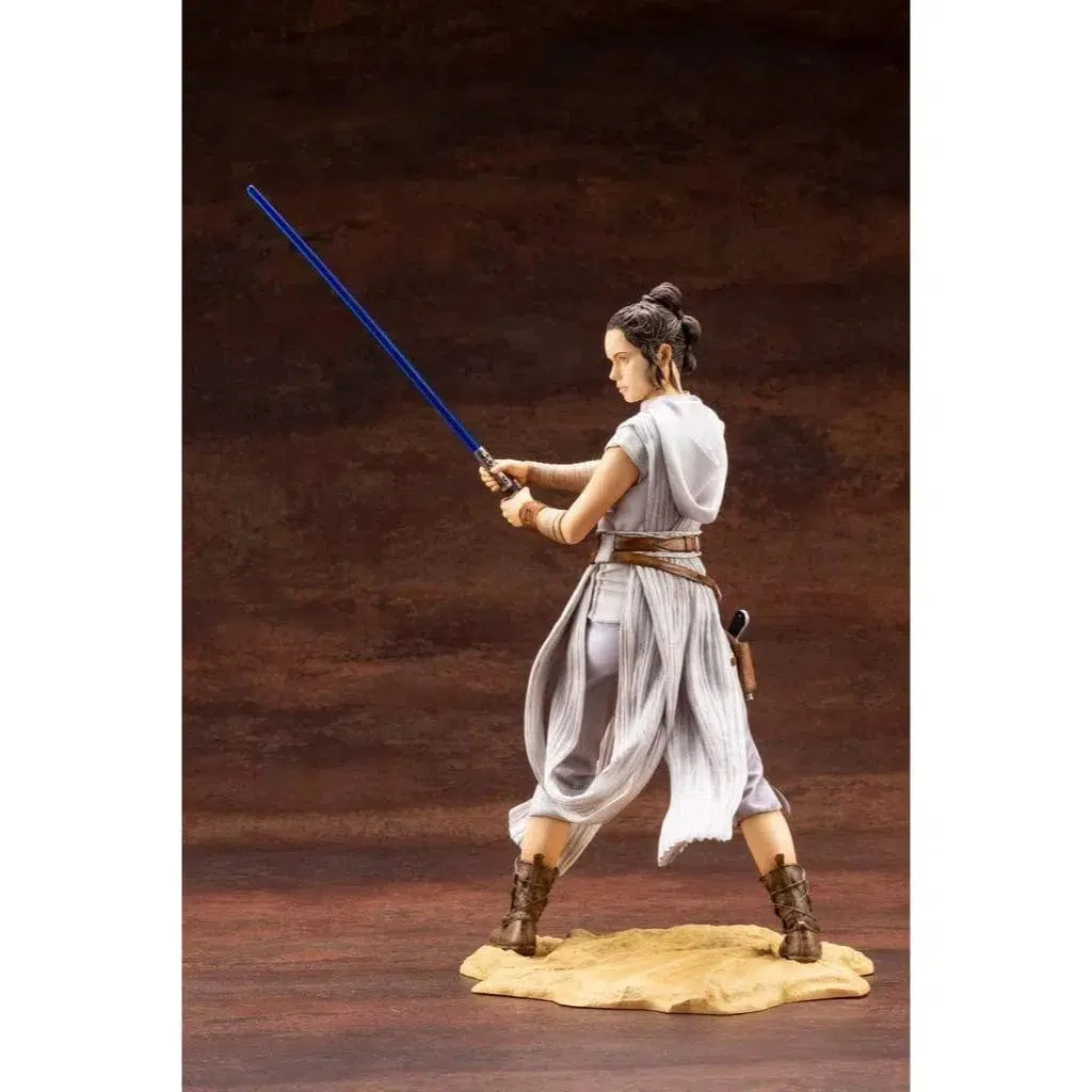 Star Wars - Rey with Lightsaber Statue Figure (1:7 Scale) - Kotobukiya - ArtFX Series - Image 7