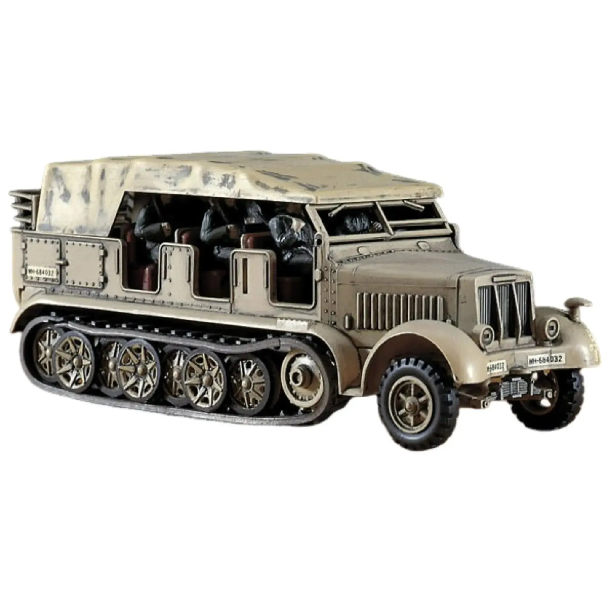 The German Army [World War II] - Sd.Kfz. 7 8-Ton Half-Track Military Vehicle Model Kit (1:72 Scale, Plastic) - Hasegawa - (1991) - Image 2