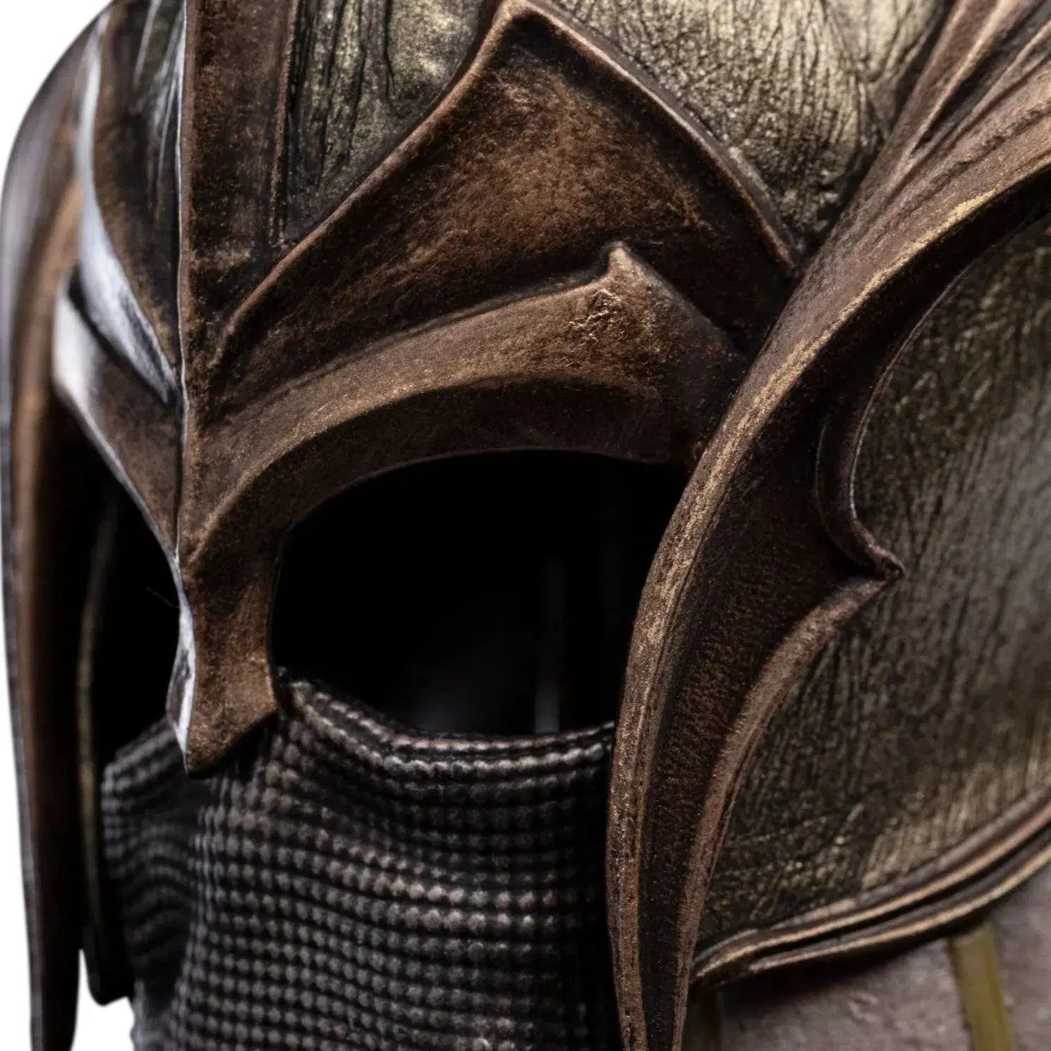 The Hobbit: The Desolation of Smaug - Mirkwood Palace Guard's Helm Statue Figure (1:4 Scale, Limited Edition: 1 of 750) - Weta Workshop - Image 5