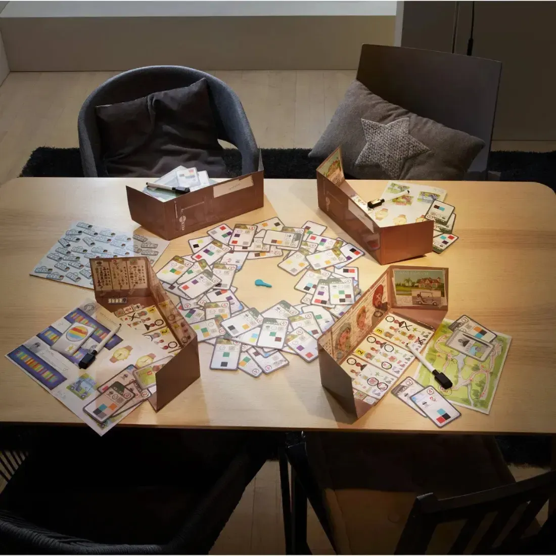 The Key: Murder at the Oakdale Club - Puzzle Crime Board Game for Family and Adults (1-4 Players, Ages 8+) - HABA - Image 7