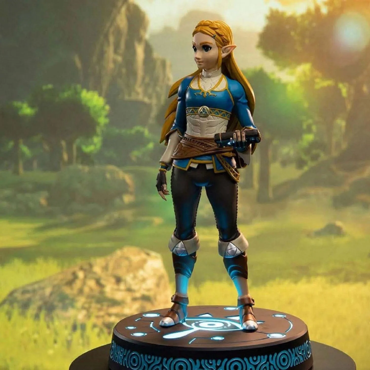 The Legend of Zelda: Breath of the Wild - Princess Zelda Figure (10") - First 4 Figures - Image 3