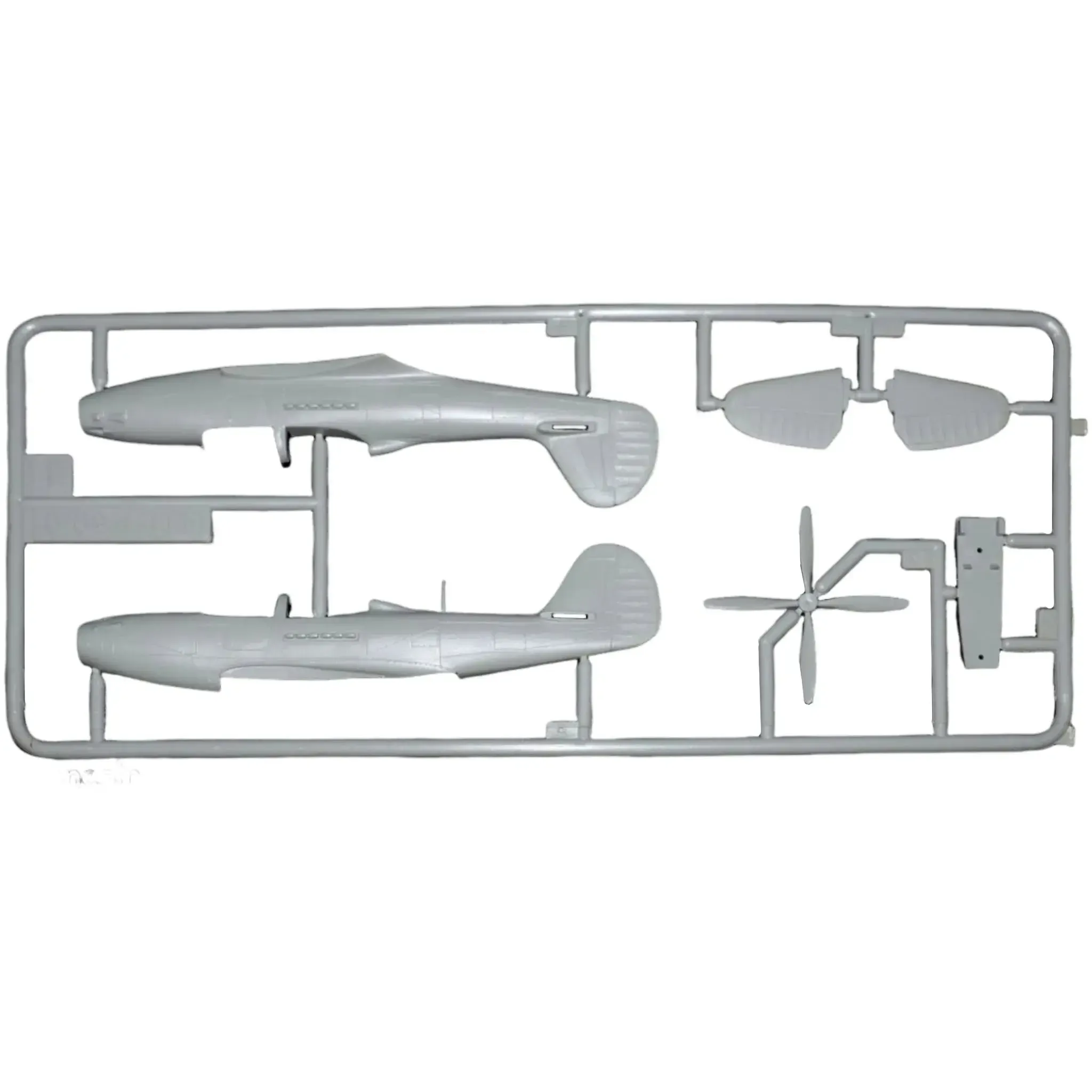 The United States & French Air Forces - Bell P-39Q Airacobra Military Plane Model Kit (1:72 Scale, Plastic) - Heller - Image 3